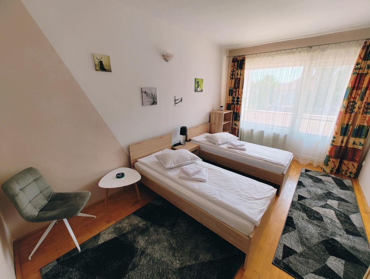 Ten'S Apartment - Spatios Si Linistit Cluj-Napoca Extérieur photo